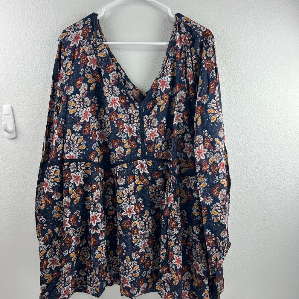 Roma Floral V-Neck Blouse, size 3x